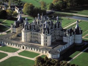 Loire castle tour from paris